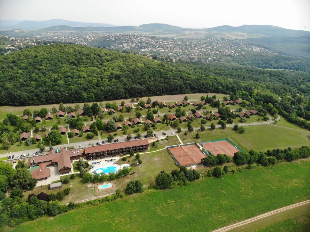 Petnehazy Aparthotel Budapest Exteriör bild